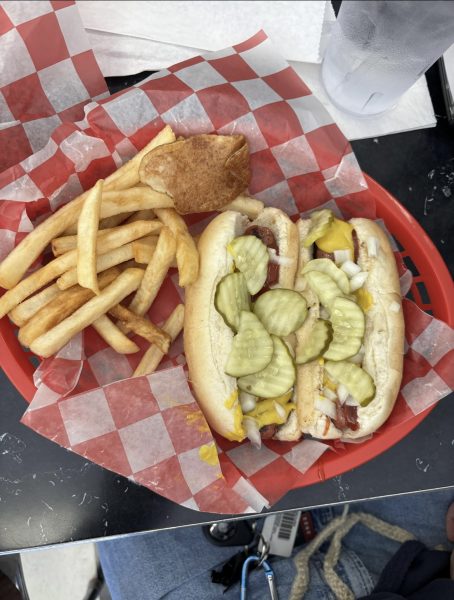Hot Dog with pickles, onion,
mustard and ketchup from
Papau George’s Hot Dogs, taken by Chloe Grell