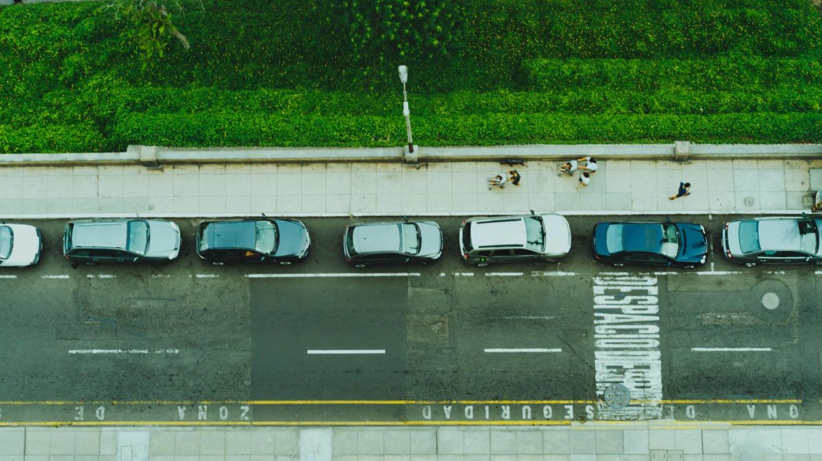 Parallel parked cars, photo from Unsplash